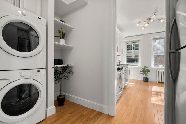 36 Dwight St 4, Brookline, MA 02446