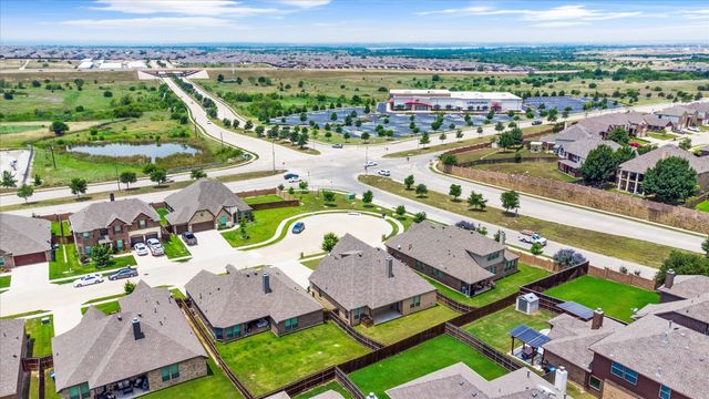 8609 Cloudyway Drive, Fort Worth, TX 76123