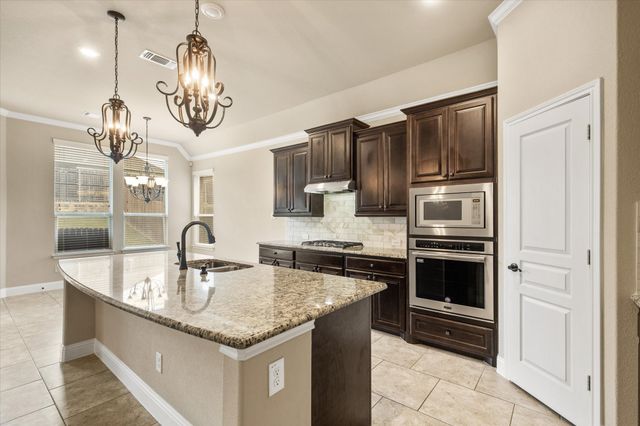 8609 Cloudyway Drive, Fort Worth, TX 76123