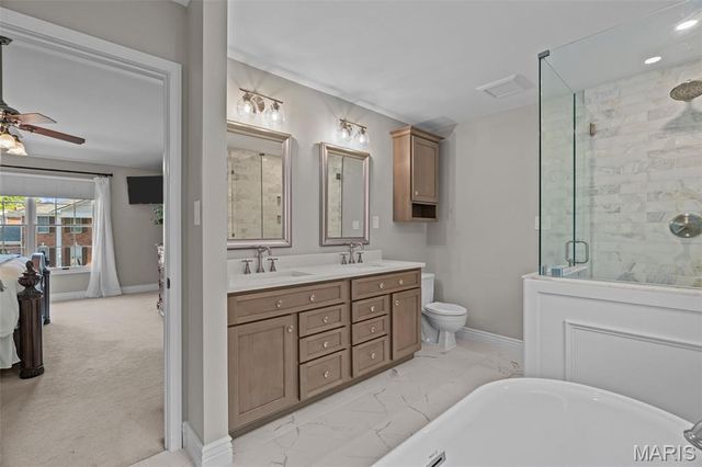 4814 King Andrew Park, St Louis, MO 63129