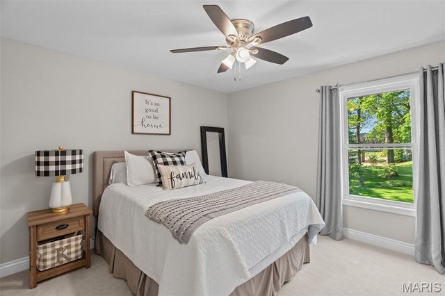 4814 King Andrew Park, St Louis, MO 63129
