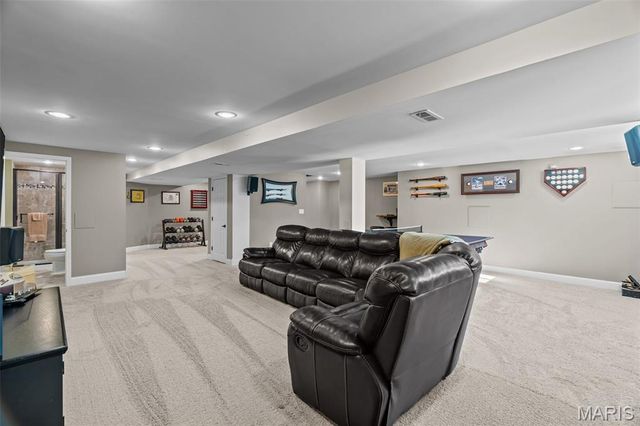 4814 King Andrew Park, St Louis, MO 63129