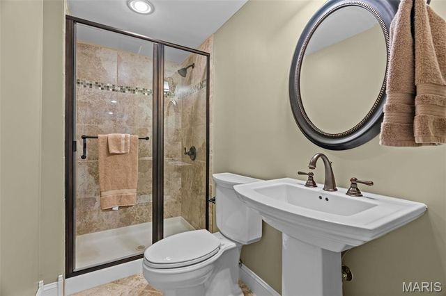 4814 King Andrew Park, St Louis, MO 63129