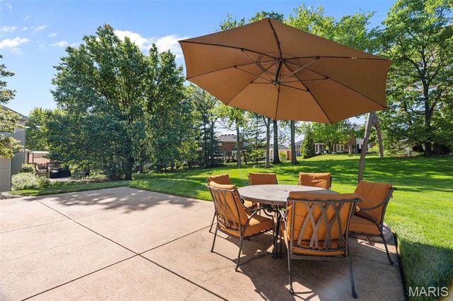 4814 King Andrew Park, St Louis, MO 63129