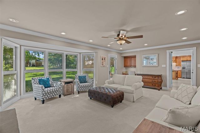 4814 King Andrew Park, St Louis, MO 63129