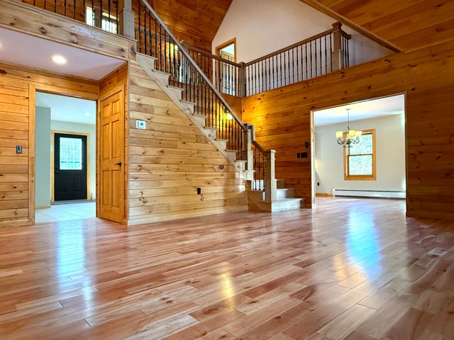 17 Woodland Hills Drive, Morrisonville, NY 12962