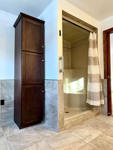 17 Woodland Hills Drive, Morrisonville, NY 12962