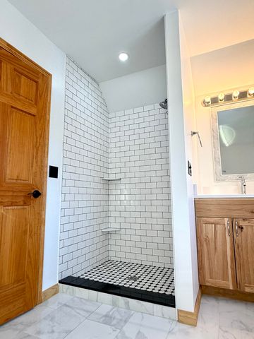 17 Woodland Hills Drive, Morrisonville, NY 12962