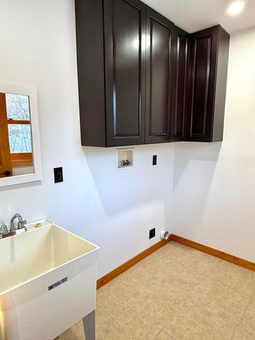 17 Woodland Hills Drive, Morrisonville, NY 12962