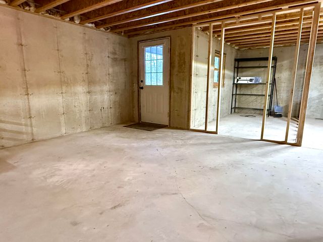 17 Woodland Hills Drive, Morrisonville, NY 12962