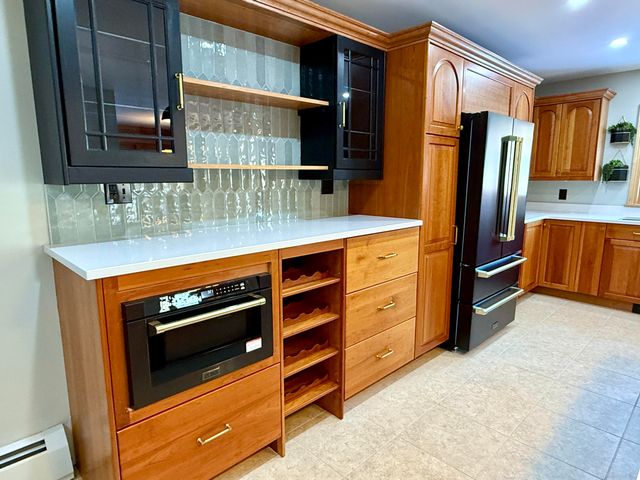 17 Woodland Hills Drive, Morrisonville, NY 12962