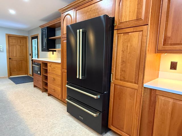 17 Woodland Hills Drive, Morrisonville, NY 12962