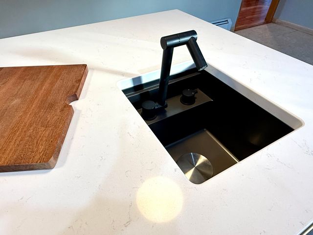 17 Woodland Hills Drive, Morrisonville, NY 12962