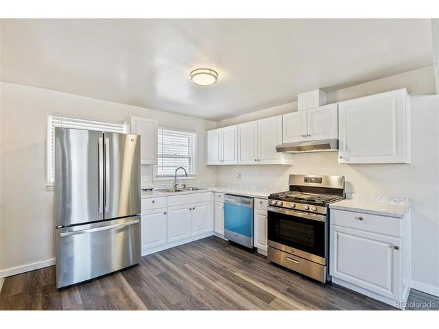 320 Stuart St, Denver, CO 80219