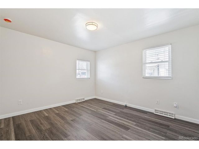 320 Stuart St, Denver, CO 80219