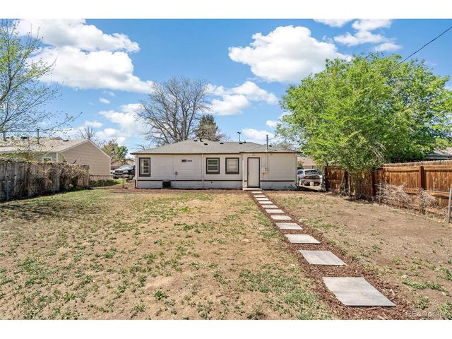 320 Stuart St, Denver, CO 80219