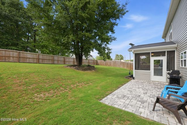 610 Overland Court, Vass, NC 28394