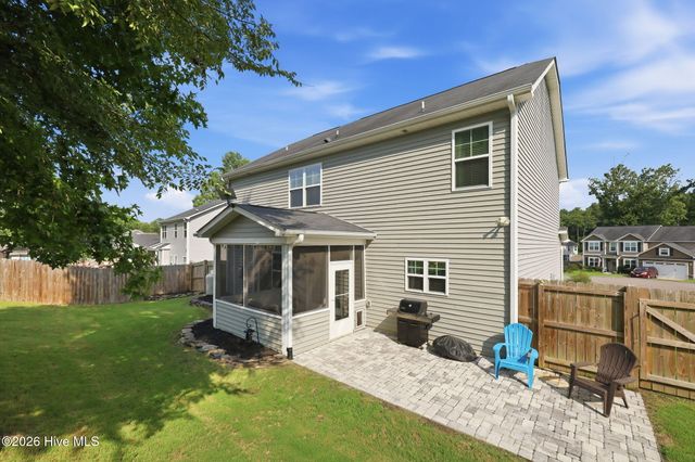 610 Overland Court, Vass, NC 28394