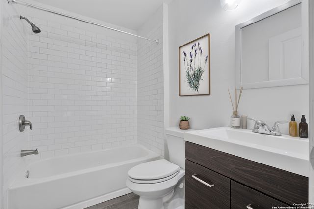 438 Vanderbilt, San Antonio, TX 78210