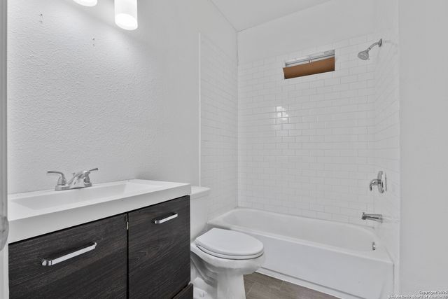 438 Vanderbilt, San Antonio, TX 78210