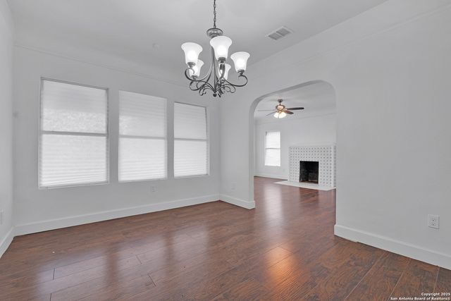 438 Vanderbilt, San Antonio, TX 78210