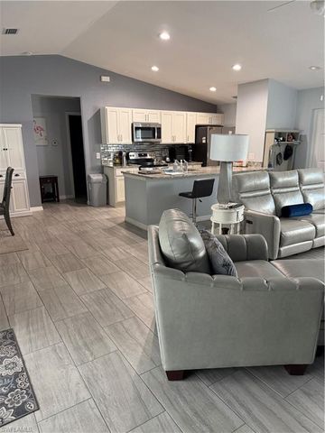 7081 Brazil CIR, Labelle, FL 33935