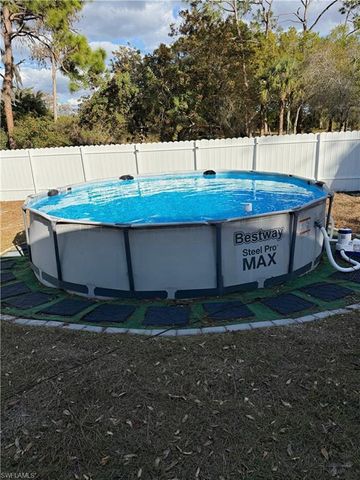 7081 Brazil CIR, Labelle, FL 33935