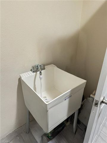 7081 Brazil CIR, Labelle, FL 33935