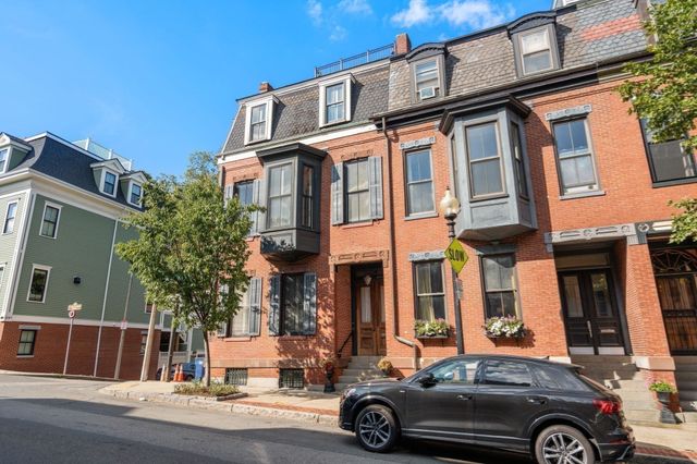 295 Bunker Hill St 2, Boston, MA 02129