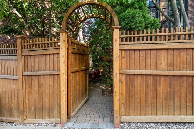 295 Bunker Hill St 2, Boston, MA 02129