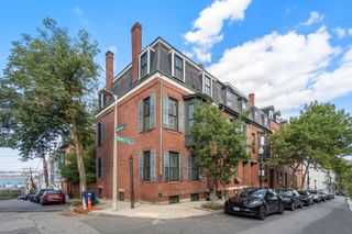 295 Bunker Hill St 2, Boston, MA 02129