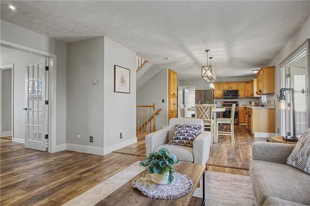 102 Sycamore Ln, N Franklin Twp, PA 15301