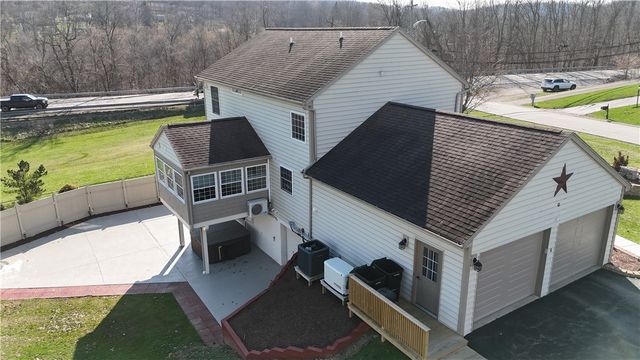 102 Sycamore Ln, N Franklin Twp, PA 15301