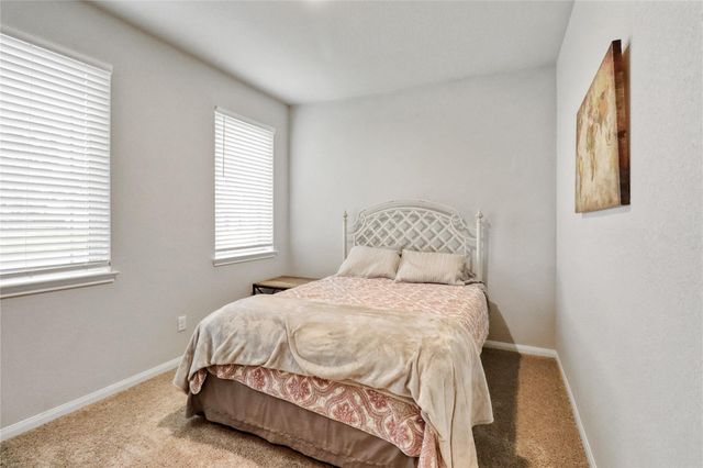 2163 Twin Lakes Boulevard, West Columbia, TX 77486