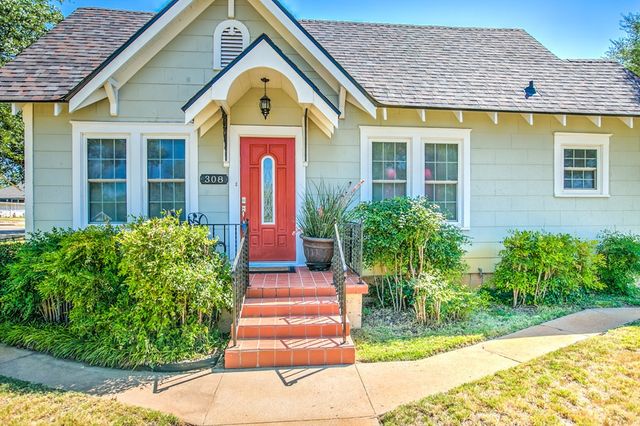 308 5th Street, Ballinger, TX 76821