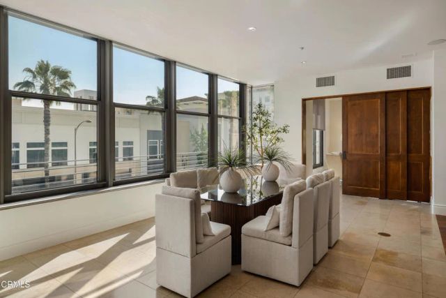 345 E Colorado Boulevard 302, Pasadena, CA 91101