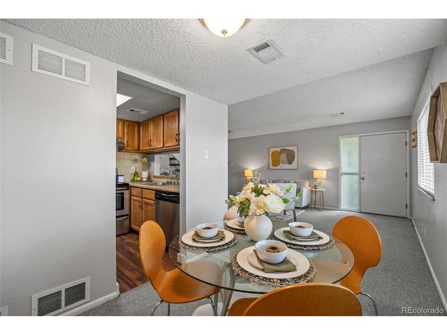 1250 S Monaco Pkwy 50, Denver, CO 80224