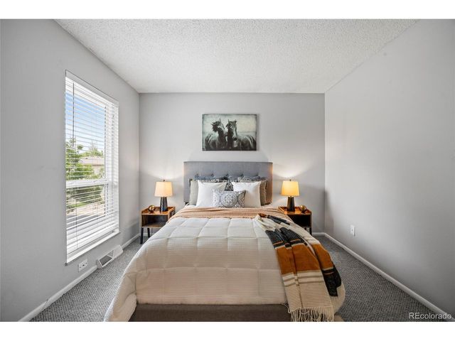 1250 S Monaco Pkwy 50, Denver, CO 80224