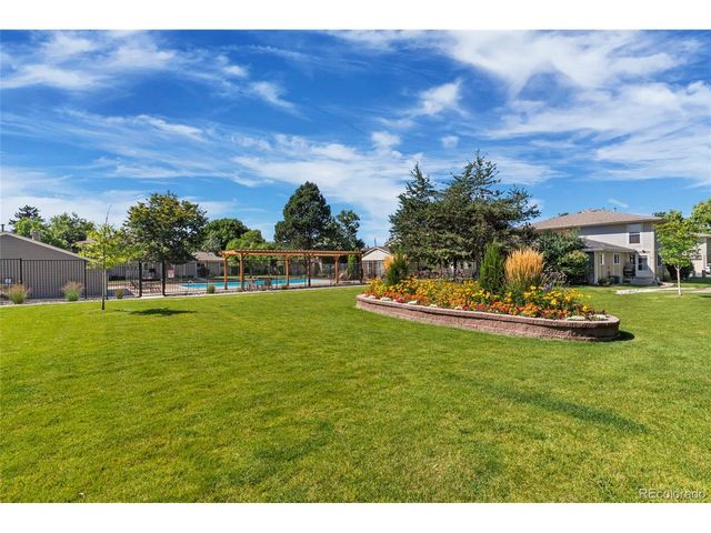 1250 S Monaco Pkwy 50, Denver, CO 80224