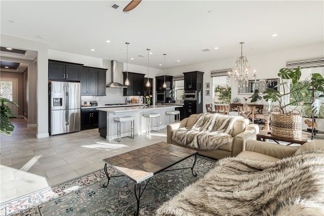 24159 Evesong, Corona, CA 92883
