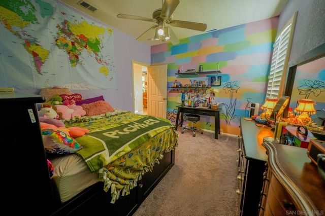 2889 Camden Dr, Vista, CA 92081