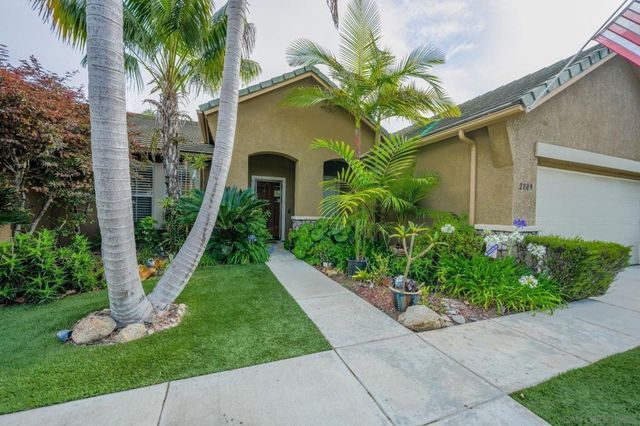 2889 Camden Dr, Vista, CA 92081