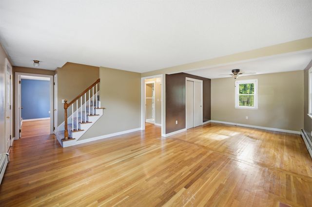 7 Fran Avenue, Plaistow, NH 03865