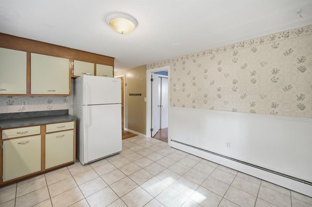7 Fran Avenue, Plaistow, NH 03865