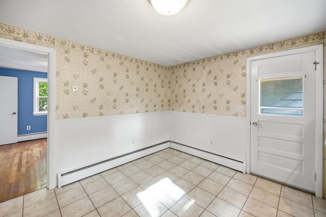 7 Fran Avenue, Plaistow, NH 03865
