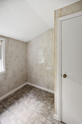 7 Fran Avenue, Plaistow, NH 03865