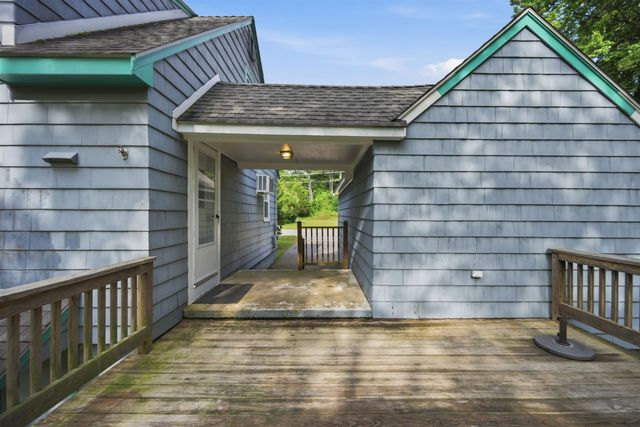 7 Fran Avenue, Plaistow, NH 03865
