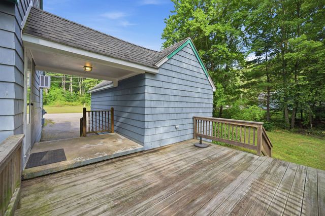 7 Fran Avenue, Plaistow, NH 03865