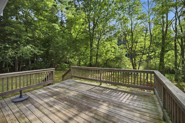 7 Fran Avenue, Plaistow, NH 03865