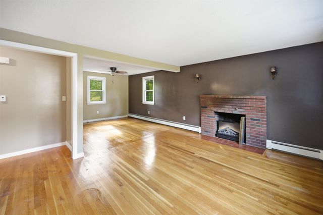 7 Fran Avenue, Plaistow, NH 03865